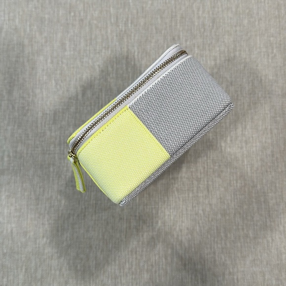 💎 NWT! Rare Rothy’s Large Catchall in Dove Gray - Picture 9 of 16